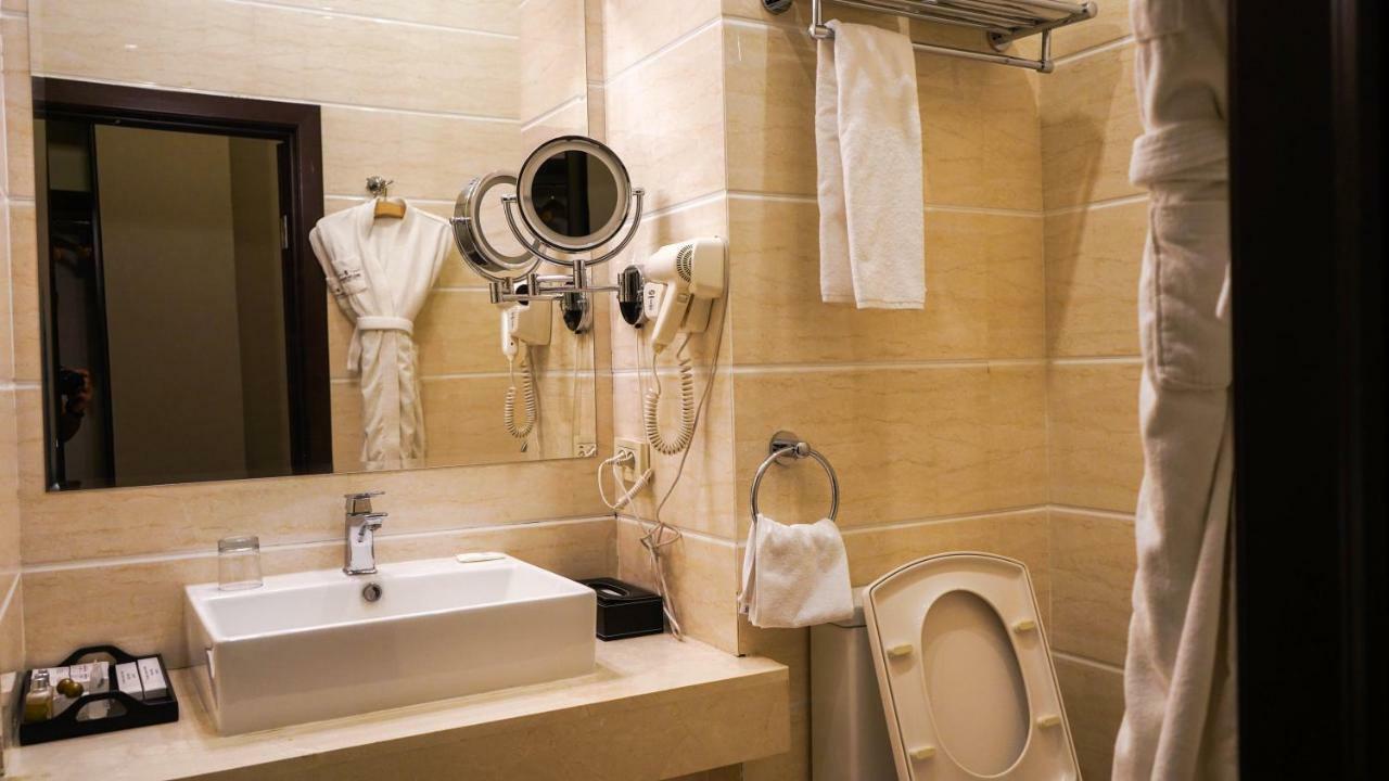 Jelsominohotel Astana Bagian luar foto