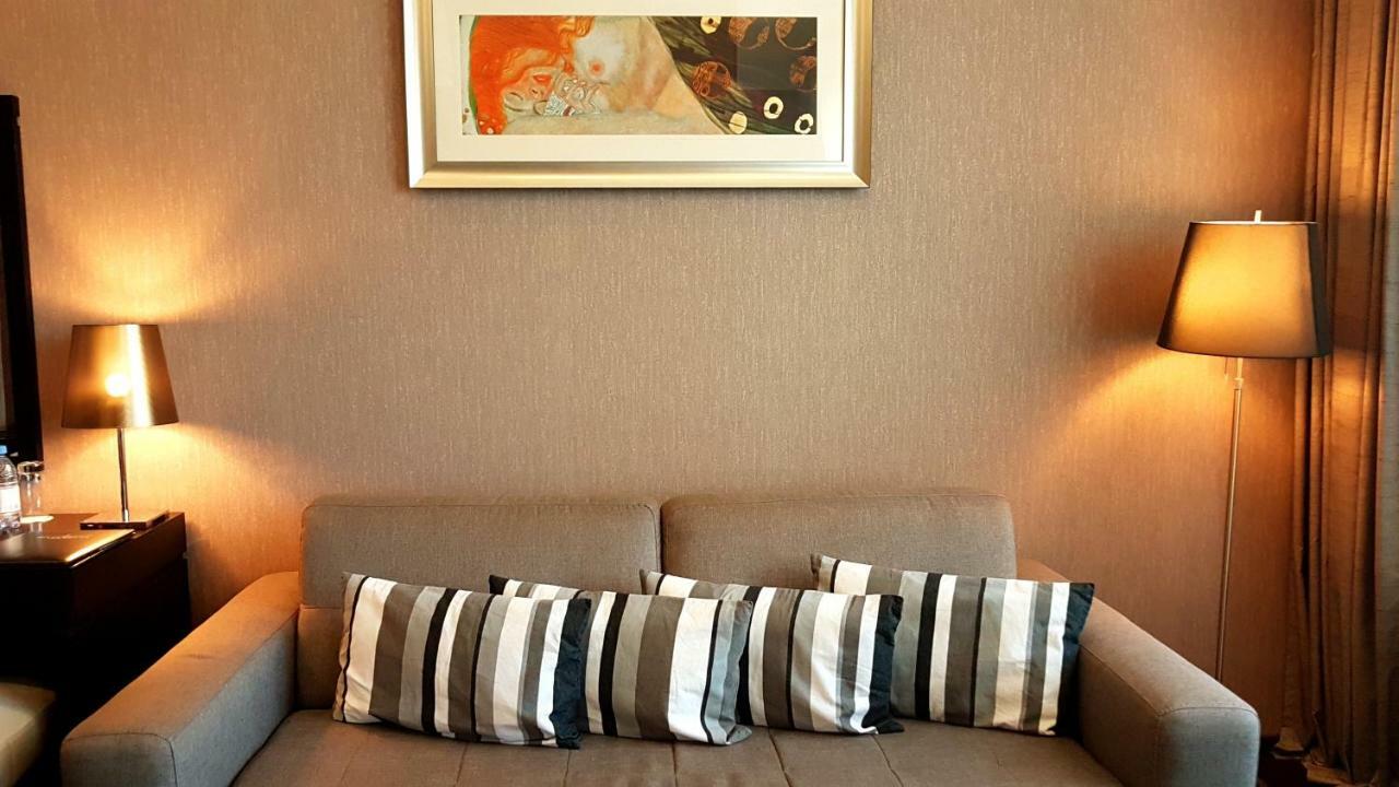 Jelsominohotel Astana Bagian luar foto