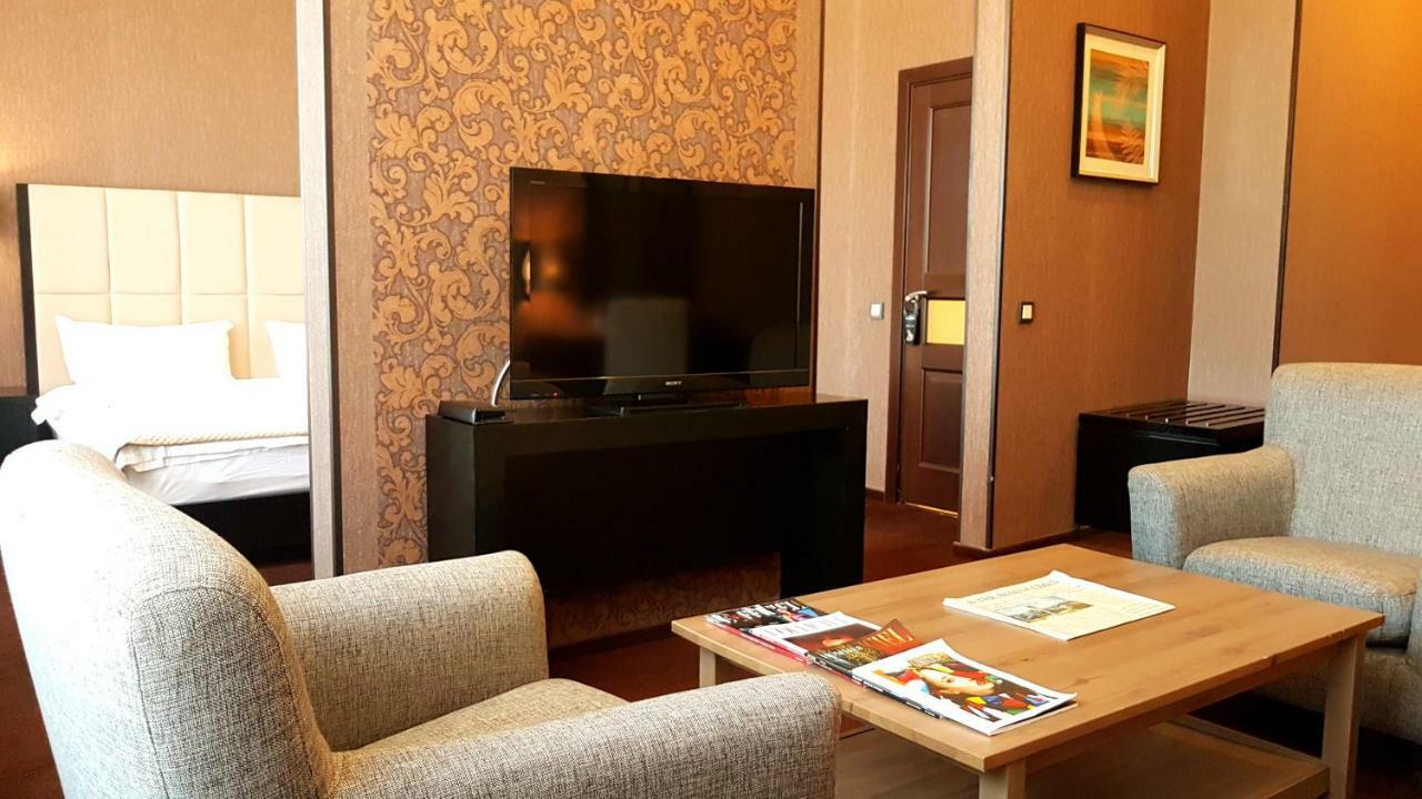 Jelsominohotel Astana Bagian luar foto