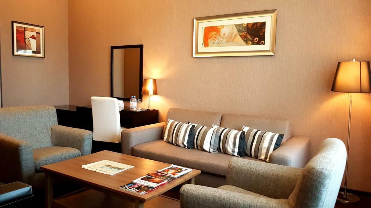 Jelsominohotel Astana Bagian luar foto